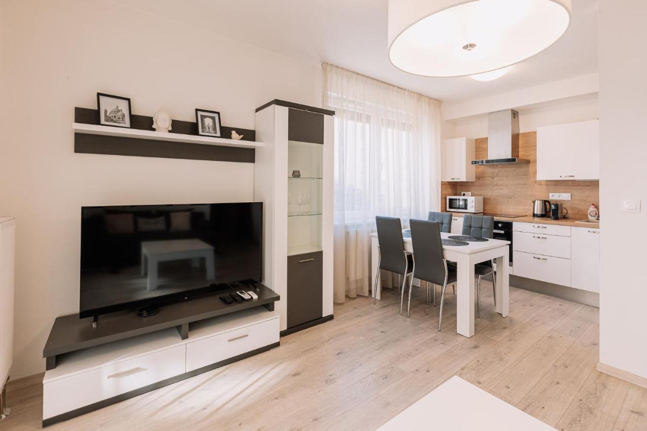 Skau 2 Old Town Family & Business Apartment 2 Floor Free Parking Bratislava Exterior photo