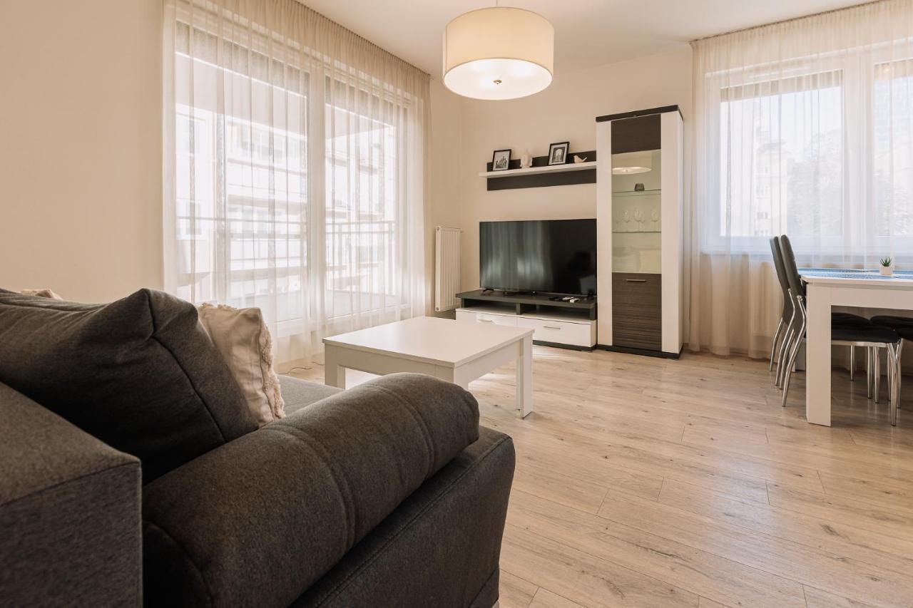 Skau 2 Old Town Family & Business Apartment 2 Floor Free Parking Bratislava Exterior photo