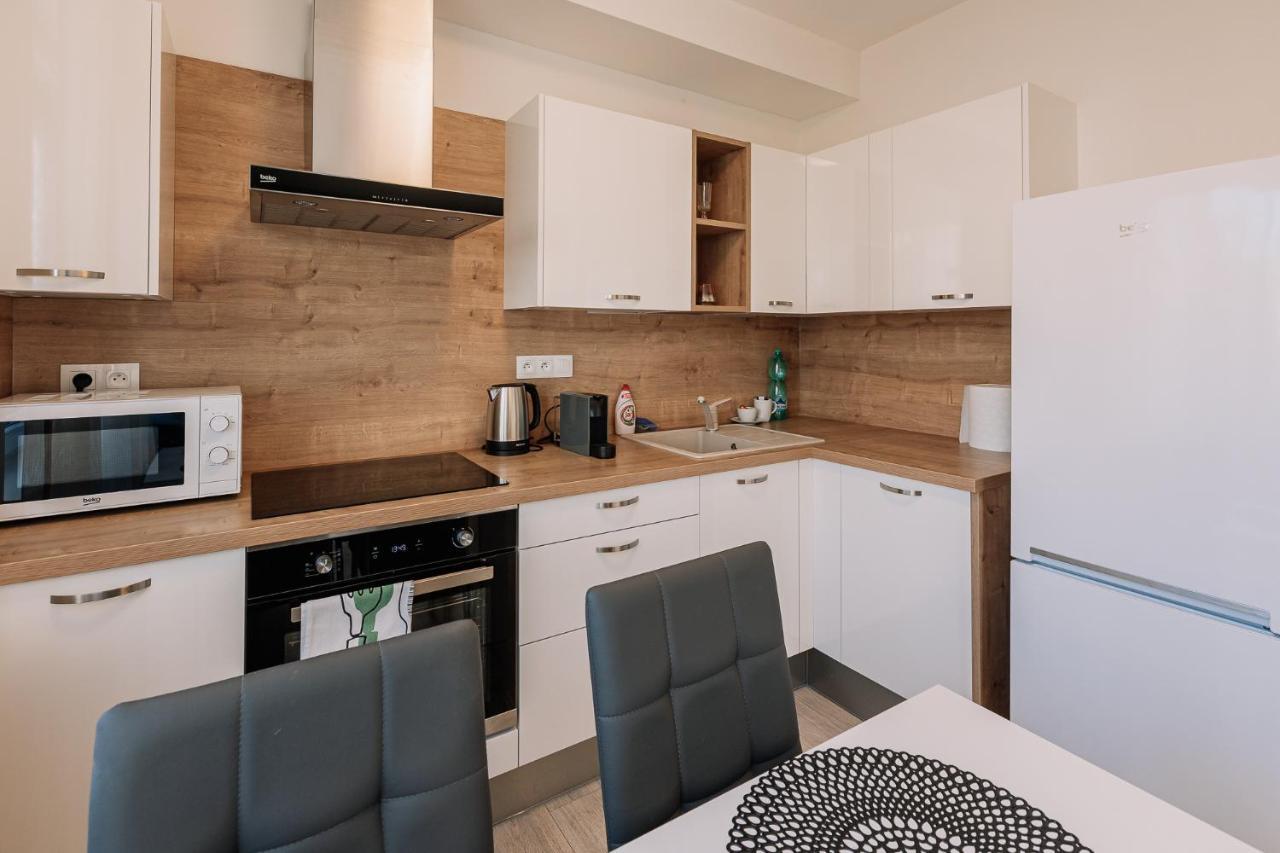 Skau 2 Old Town Family & Business Apartment 2 Floor Free Parking Bratislava Exterior photo