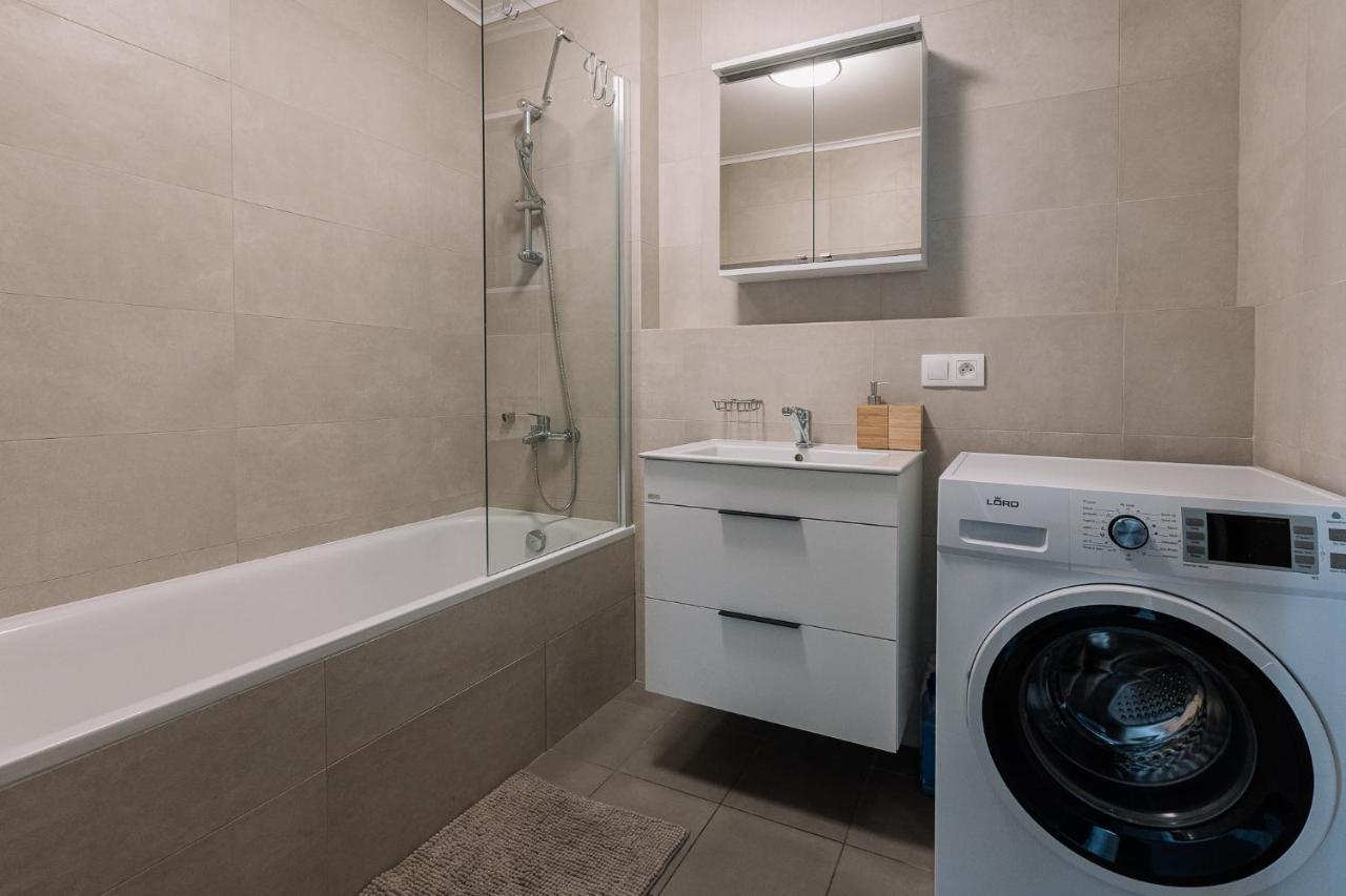 Skau 2 Old Town Family & Business Apartment 2 Floor Free Parking Bratislava Exterior photo