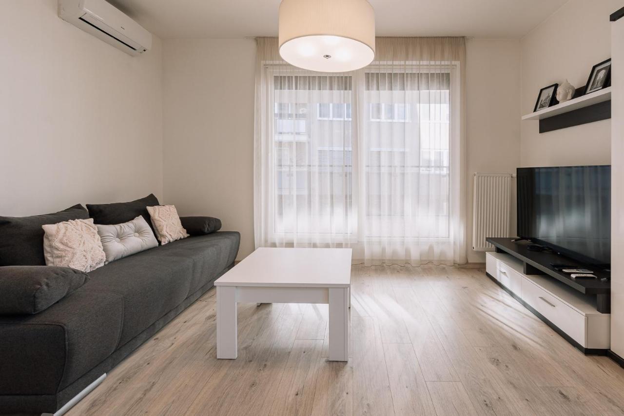 Skau 2 Old Town Family & Business Apartment 2 Floor Free Parking Bratislava Exterior photo
